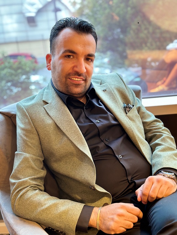 Çelik Takı Piyasasında Trendler ve Geleceği: Yasin Topçu’nun Vizyonu