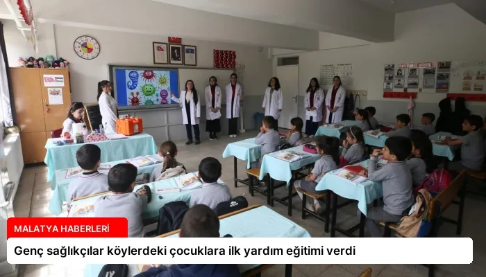 Genç sağlıkçılar köylerdeki çocuklara ilk yardım eğitimi verdi
